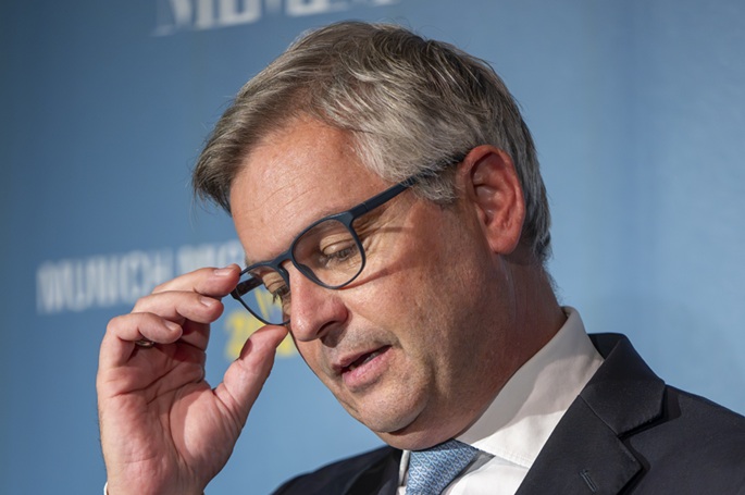 EU:n maahanmuuttojohtaja toteaa, että Syyria ei ole riittävän vakaa massasiirtoja varten. 1