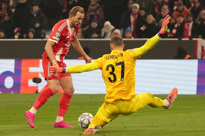 Kanen kaksikko vie Bayernin jatkoon Mestarien liigan kilpailussa. 1