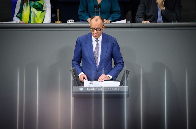 Merz kehottaa Eurooppaa vahvistamaan asemaansa ja oppimaan 'valtiopolitiikan kieltä' 1