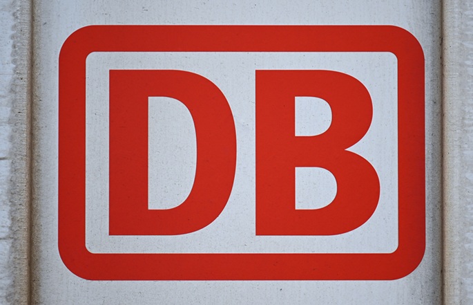 Saksan rautatieyhtiö tavoittelee 500 miljoonan euron hallintokustannusten leikkauksia. 1