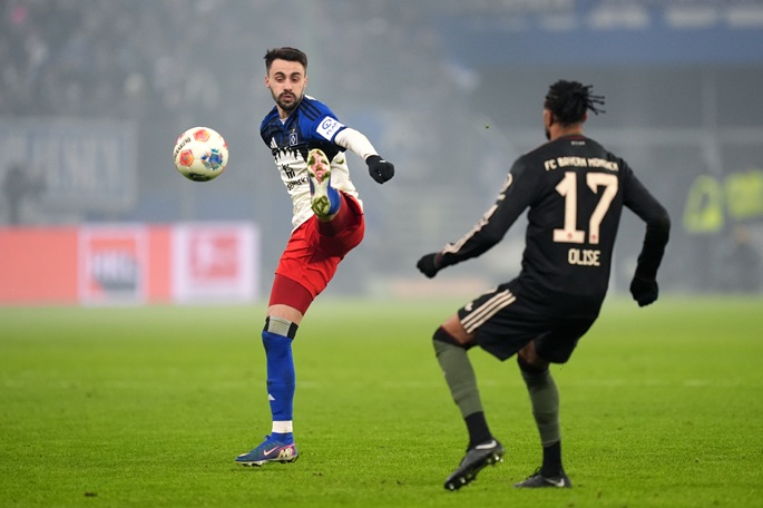 Bundesliigan kärjessä oleva Bayern yllätettiin 2-2 tasapelissä Hampurin kanssa. 1