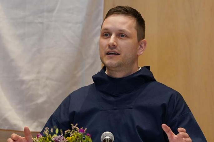 Grönlannin pääministeri tuomitsee Yhdysvaltojen alentavan ja jakavan tavoitteen. 1