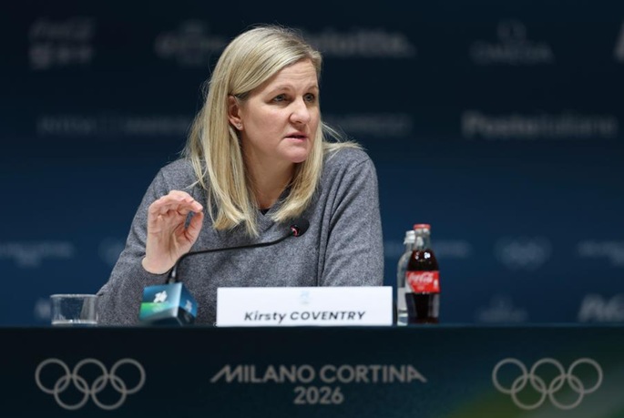 IOC:n puheenjohtaja puolustaa olympialaisten puolueettomuutta 1