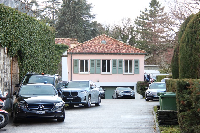 Iran avaa 'uuden mahdollisuuden' ydinneuvotteluissa, mutta salmen harjoitus korostaa monimutkaisuutta. 1