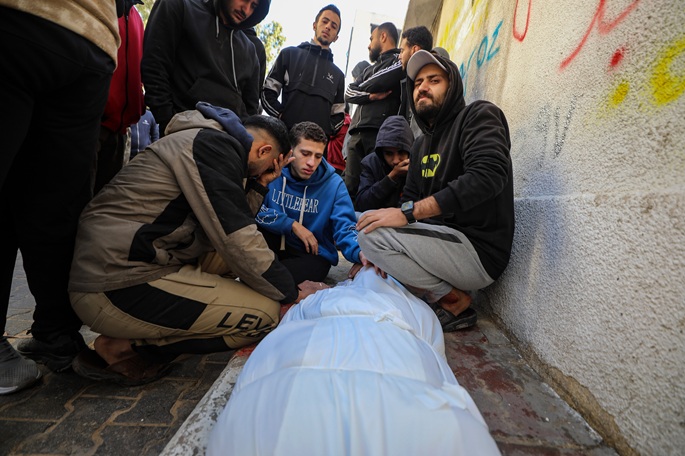 Israelin hyökkäyksissä Gazassa kuoli 21 palestiinalaista. 1