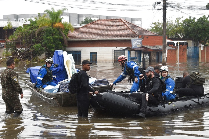 Kaakkois-Brasiliassa kuoli 25 ihmistä voimakkaiden sateiden seurauksena. 1