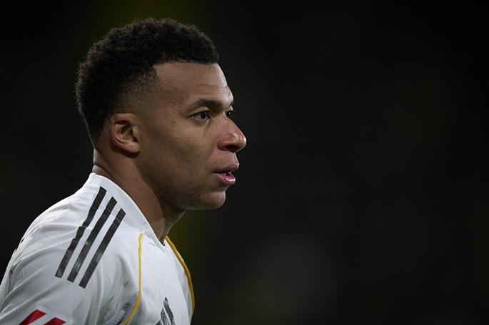 Mbappé jää pois Mestarien liigan ottelusta Benficaa vastaan polvivaivan vuoksi. 1