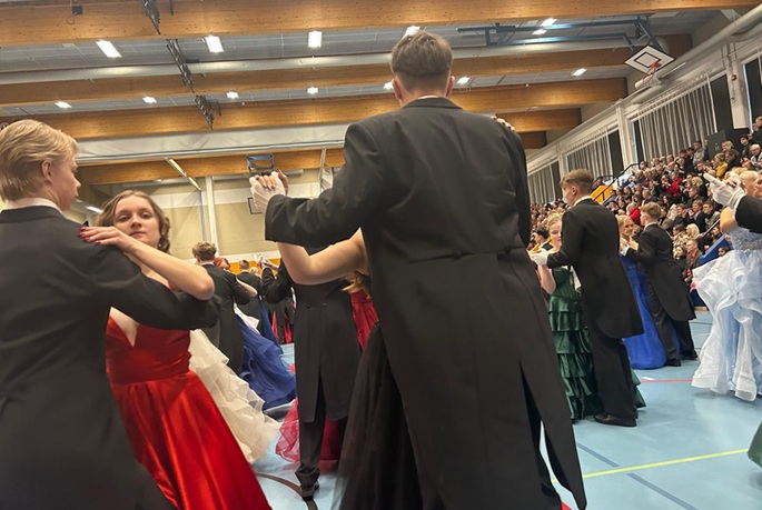 Opiskelijat viettävät 'Vanhat Päivät' perinteiseen tapaan. 3