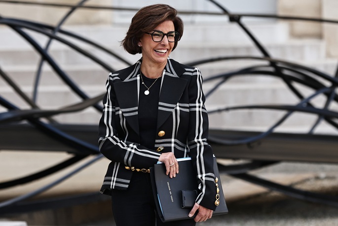 Ranskan kulttuuriministeri eroaa tavoitellakseen Pariisin pormestarin paikkaa. 1