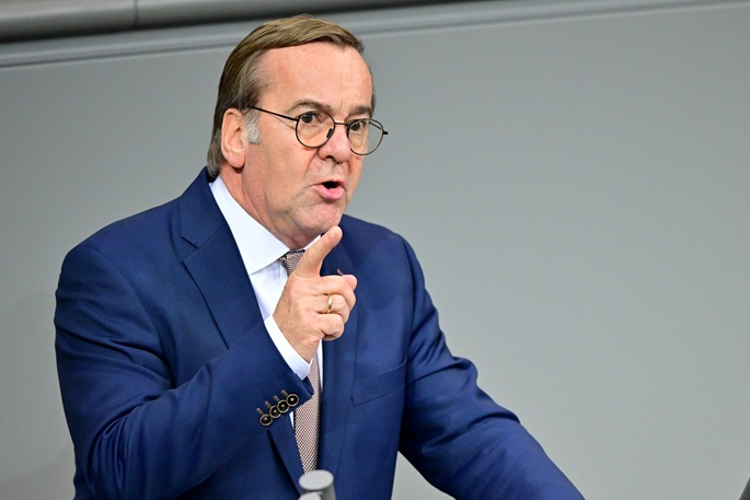 Saksalainen ministeri kritisoi Trumpia Putinin kohtelusta 'kaverina' 1