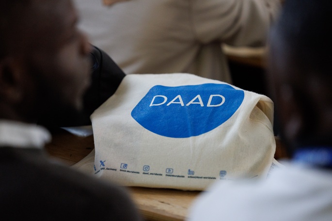 Venäjä julistaa saksalaisen akateemisen vaihdon ei-toivotuksi. 1