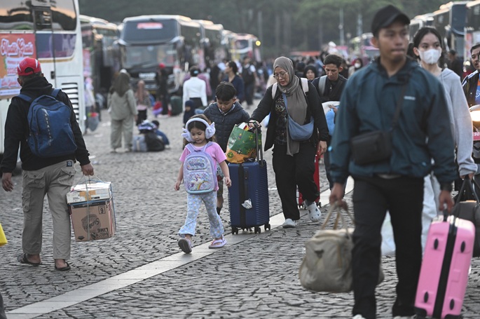 32 kilometrin ruuhka Balilla aiheutti yhden kuoleman ja useita pyörtymisiä. 1