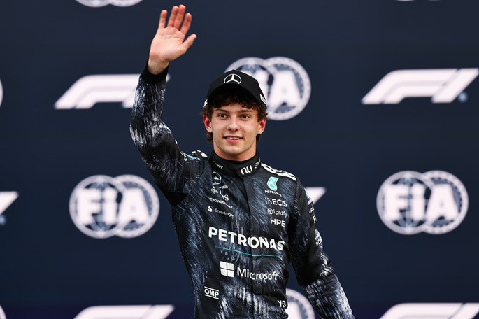 Antonelli voittaa F1:n Japanin GP:n ja nousee mestaruuskilpailun kärkeen. 1