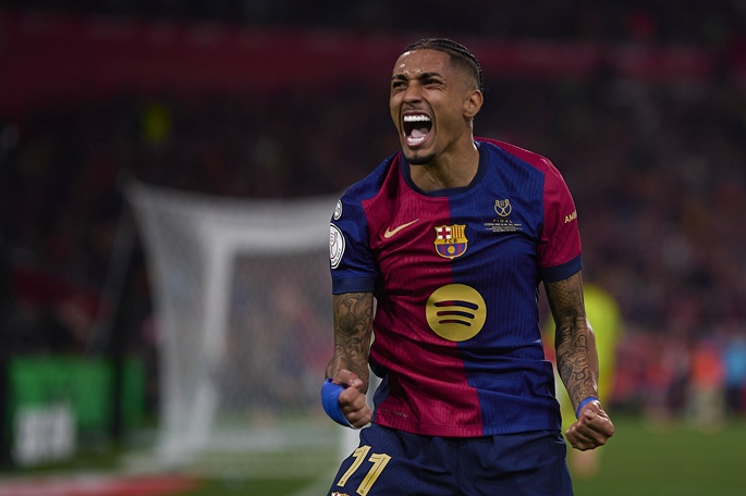 Barcelonan brasilialainen laitahyökkääjä Raphinha kärsii takareisivammasta. 1