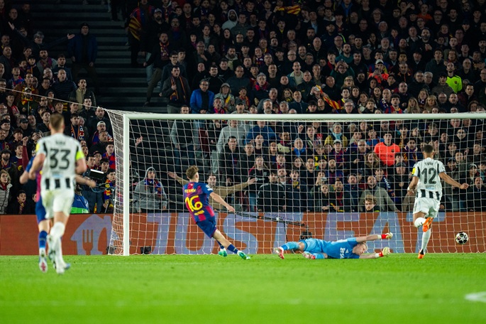 Barcelonan ylivoimainen voitto Newcastlesta, Liverpool etenee UCL:n neljännesfinaaleihin, Bayern ja Atletico myös jatkoon. 1