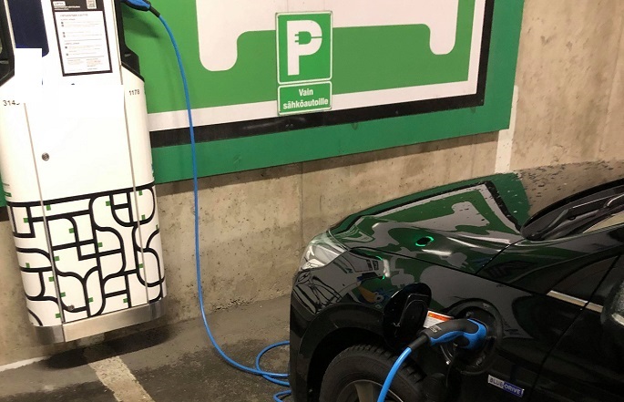 EU-maat hyväksyivät vuoden 2040 tavoitteen vähentää nettopäästöjä 90 prosentilla. 1