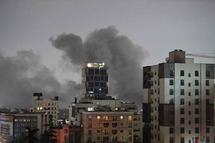 Houthit käynnistävät toisen ohjusiskuaallon Israelia vastaan. 1