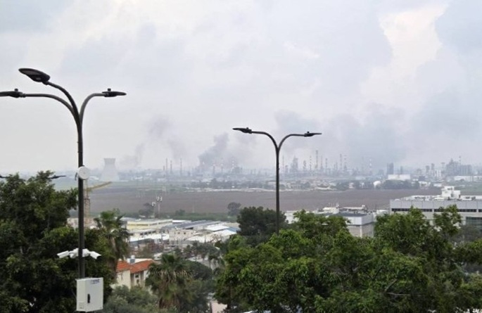 Iran vahingoittaa Israelin keskeistä öljynjalostamoa, Israel iskee iranilaisiin laivasto-objekteihin. 1