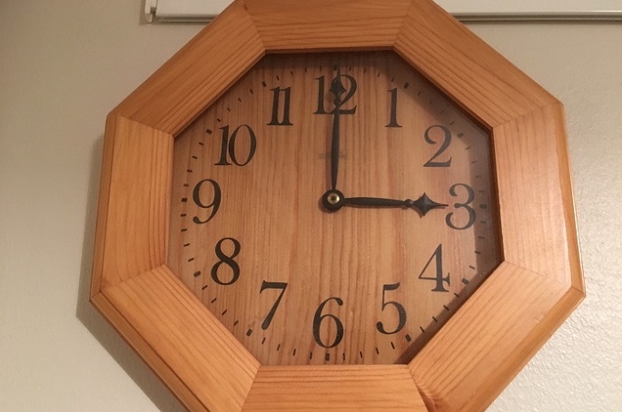 Kello siirtyy tunnilla eteenpäin, kun kesäaika alkaa sunnuntaina. 1