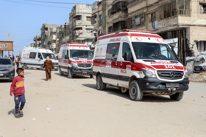 Kolme palestiinalaista kuoli Israelin droneiskussa poliisiautoon Gazassa. 1