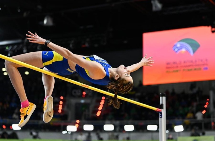 Mahuchikh voittaa ensimmäisen kultamitalin sisäratojen MM-kilpailuissa Torunissa 1