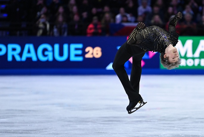 Malin voittaa kolmannen maailmanmestaruuden, Beaudry/Cizeron kruunaa kultakauden Prahassa. 1