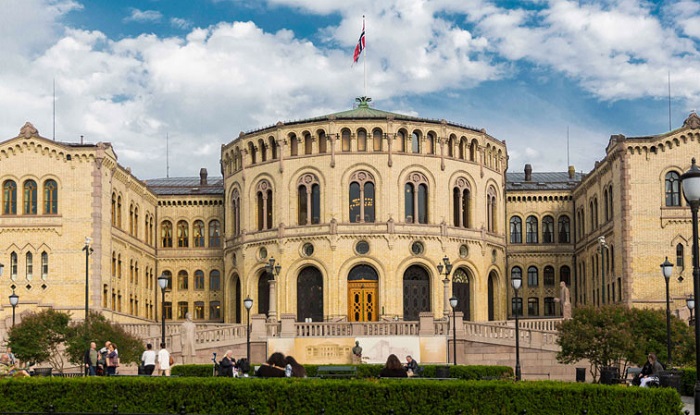 Norja perustaa itsenäisen tutkintakomission Epsteinin asiakirjojen käsittelyä varten. 1