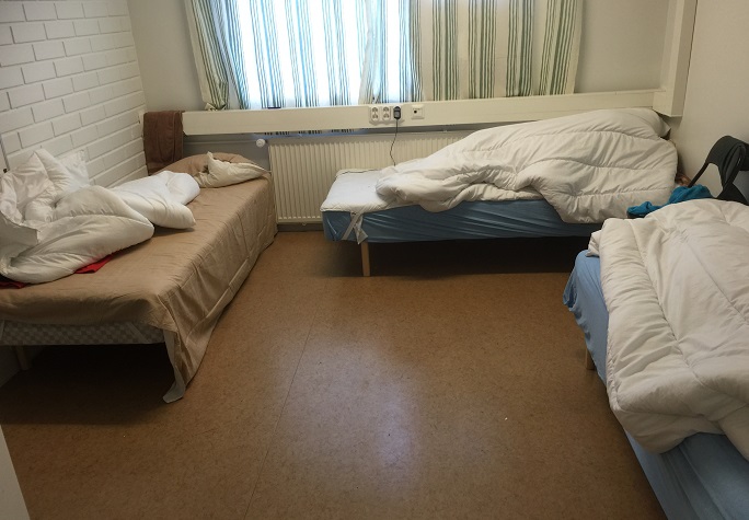 Suomi pyrkii lyhentämään turvapaikan käsittelyaikoja ja tehostamaan karkotuksia. 1