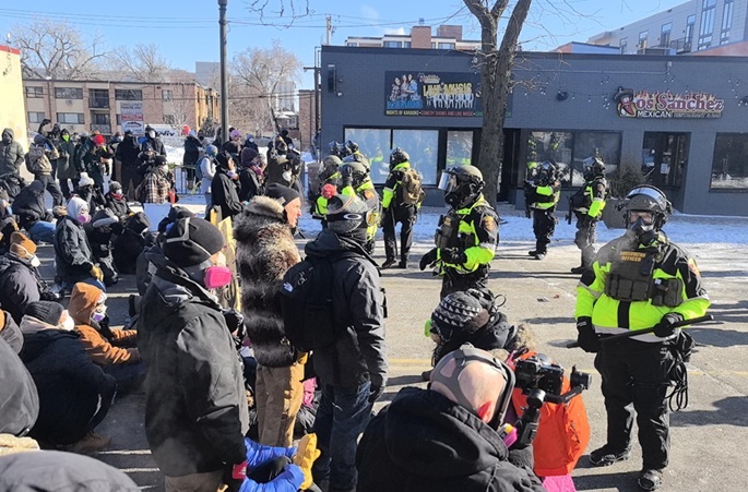 Trump irtisanoi sisäisen turvallisuuden sihteeri Kristi Noemin 1