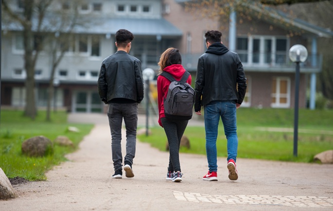 Turvapaikkahakemusten määrä väheni Euroopassa viime vuonna. 1