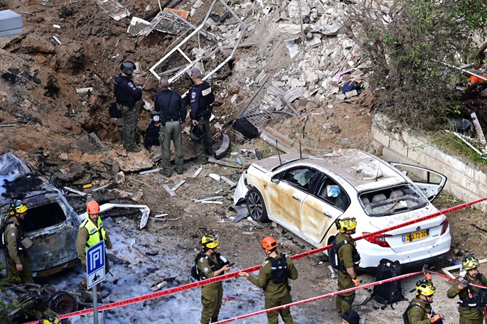 WH pyrkii järjestämään neuvotteluja Pakistanissa, Iran hylkää keskustelut. 1