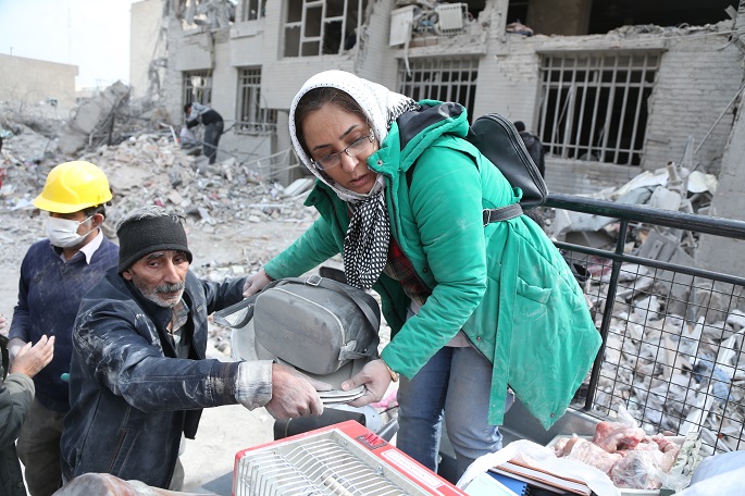 Yhdysvaltain tankkauskone syöksyi alas Irakissa, Israel iski rakennukseen Beirutin alueella. 1