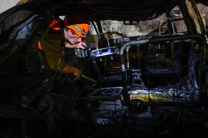 Yhdysvaltojen ja Israelin ilmaiskut osuvat vesireaktoriin, Iranin ohjukset iskevät Tel Aviviin. 1