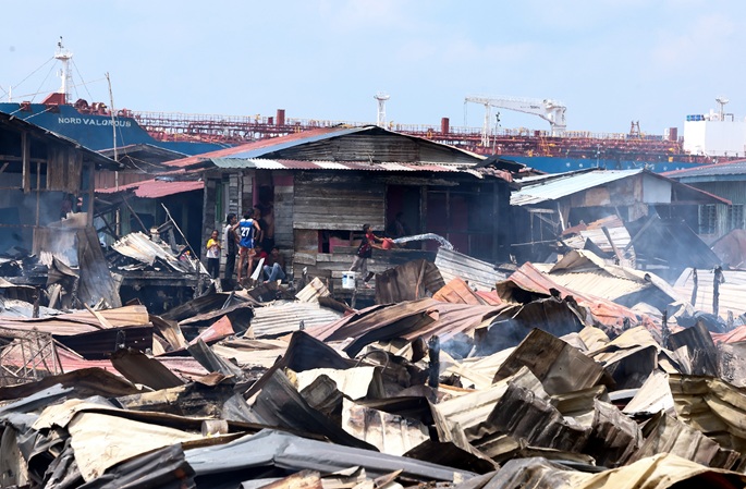 Ampuma-asehyökkäys malaisessa ravintolassa vaatii kolme uhria. 1