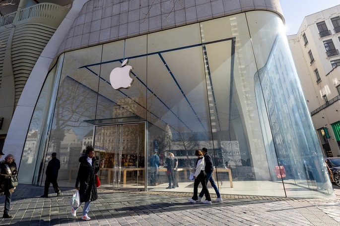 Cook jättää Apple CEO:n tehtävät 15 vuoden jälkeen, Ternus astuu johtoon. 1