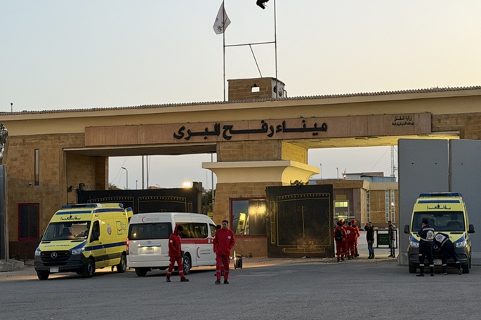 Israelin sulkemat Rafahin rajanylityspaikat keskeyttävät Gazan lääketieteelliset evakuoinnit. 1