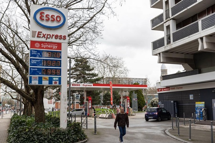 Ranska jatkaa energiatukitoimia toukokuuhun polttoainehintojen nousun myötä. 1