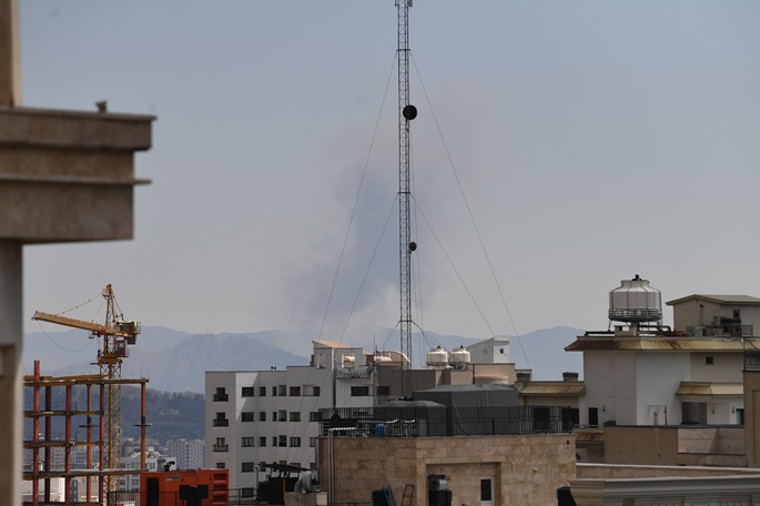 Trump lupaa lopettaa pommitukset Iranissa kahdeksi viikoksi. 1