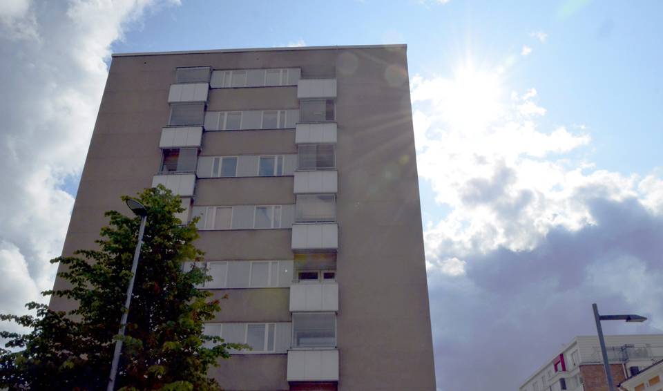 Asuntohintojen aleneminen jatkui maaliskuussa – Oulu erottuu positiivisesti. Asuntohintojen aleneminen jatkui maaliskuussa – Oulu erottuu positiivisesti. 1
