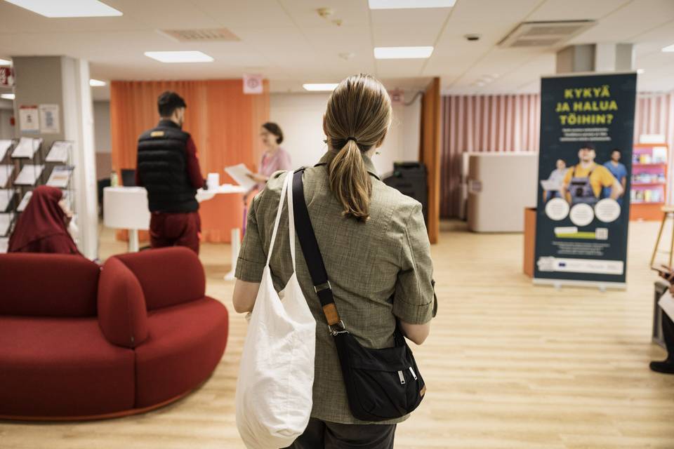 Avoimien työpaikkojen lukumäärä laski vuoden alussa. 1