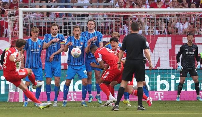 Bayern saa tärkeän pisteen tiukasta Heidenheimista viime hetkillä. 1