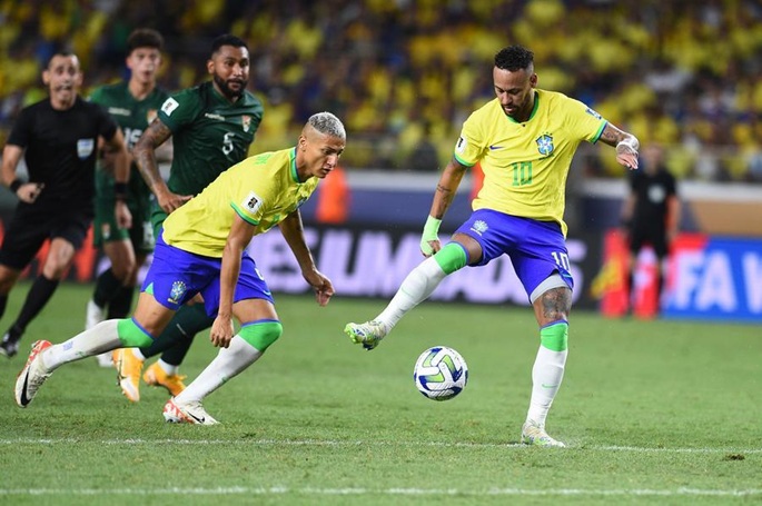 Brasilia menettää Neymaria MM-kisojen avausottelussa 1