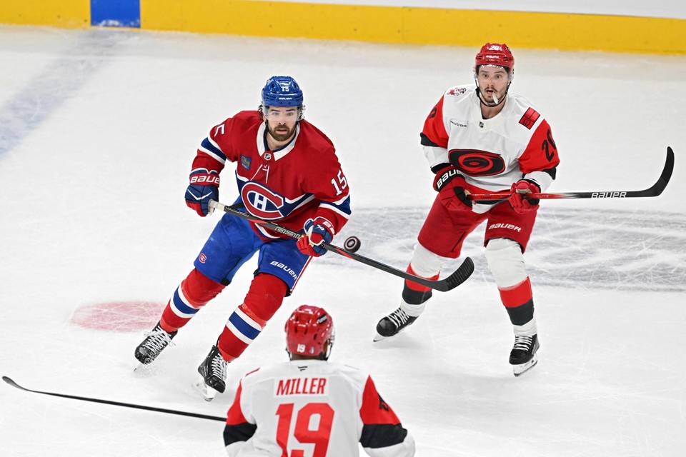 Carolina on enää yhden voiton päässä Stanley Cupin loppuotteluista. Carolina on enää yhden voiton päässä Stanley Cupin loppuotteluista. 1