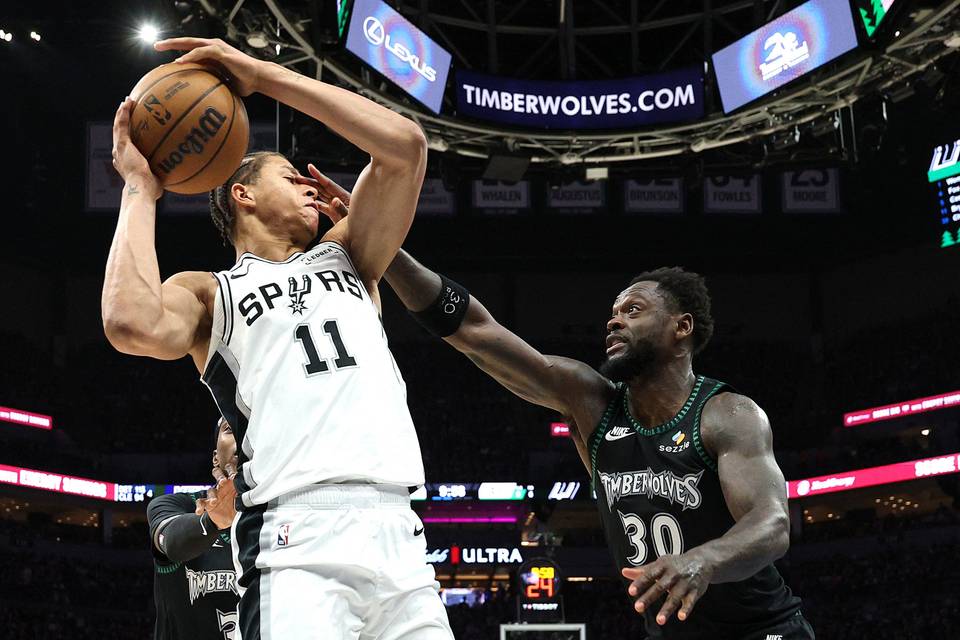 Detroit venytti ottelusarjan ratkaisevaan peliin – lännen finalistit varmistuivat NBA:ssa 1