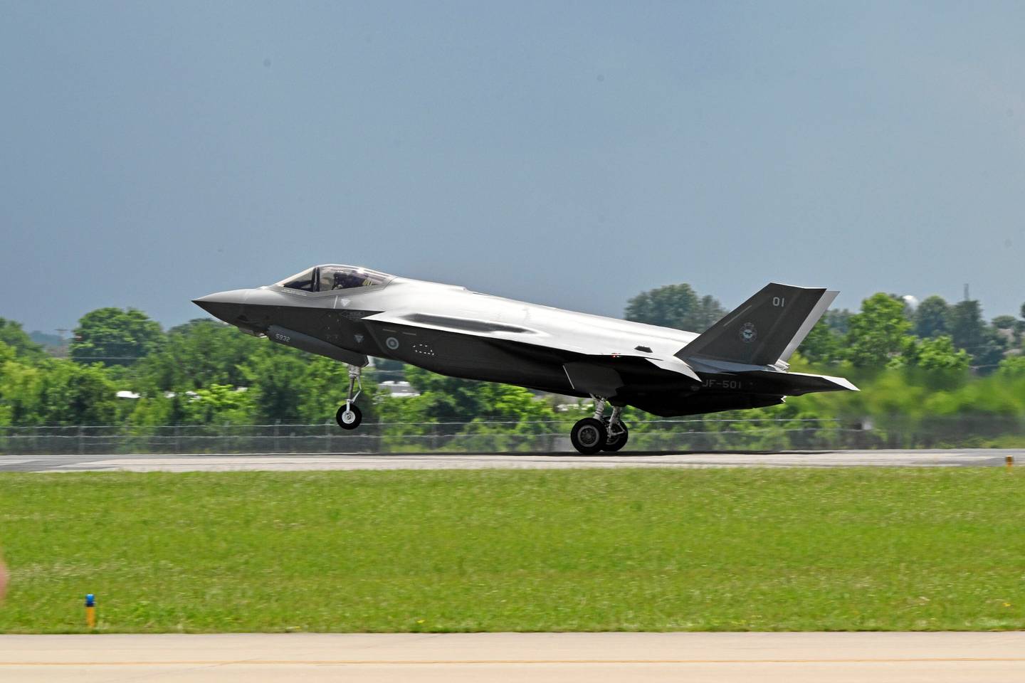 Ebbingissä: F-35-hävittäjä vaatii ohjaajalta päätöksentekoa ja yhteistyötä – ”Lentämisen tuntuma on erittäin selkeä ja vaivaton” 1