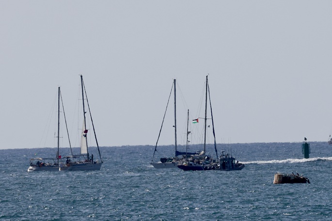 Espanja kutsuu Israelin suurlähettilään ja tuomitsee Gazaan suuntautuvan laivaston jäsenten pidätyksen. 1