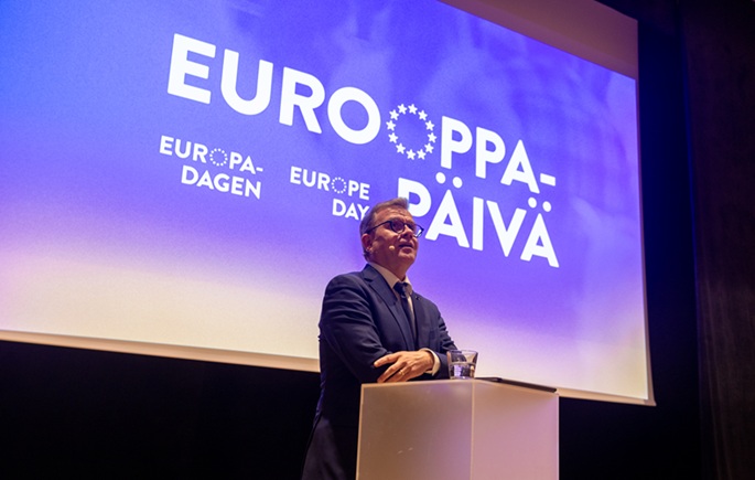 Euroopan on oltava huomattavasti vahvempi puolustaakseen arvojaan: pääministeri 1
