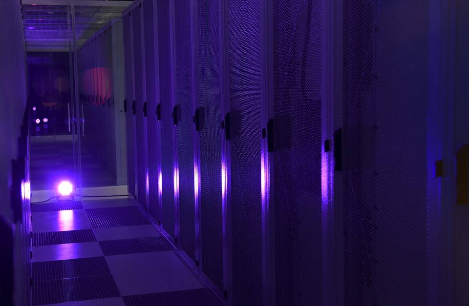 Fingridin mukaan datakeskusten lisääntyvän sähkönkulutuksen täyttäminen tuulivoimalla ei olisi "epätavallista". Fingridin mukaan datakeskusten lisääntyvän sähkönkulutuksen täyttäminen tuulivoimalla ei olisi "epätavallista". 1
