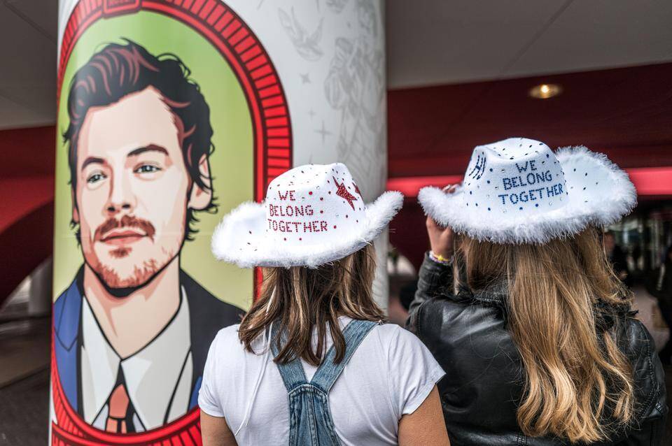 Haasteita Harry Stylesin kiertueella – yleisö ei näe artistia 1