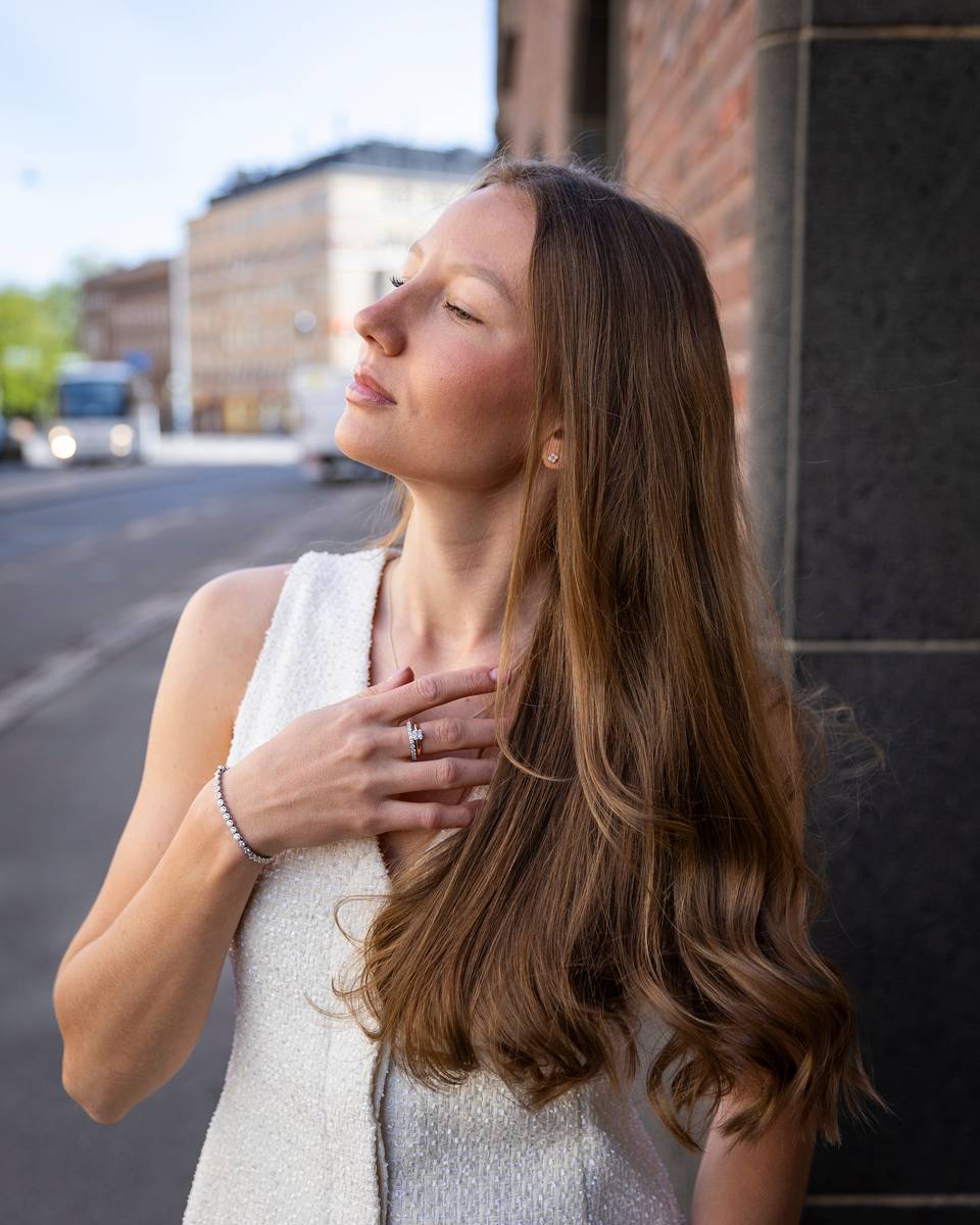 Helsinkiläinen Vera Nettebrock, 24, perusti miljoonaluokan yrityksen – kehitti tuotteen, joka nousi Suomen myydyimmäksi. Helsinkiläinen Vera Nettebrock, 24, perusti miljoonaluokan yrityksen – kehitti tuotteen, joka nousi Suomen myydyimmäksi. 4